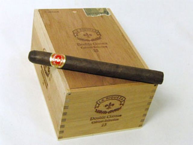 http://www.cuencacigars.com/product_images/q/118/size1_CC5916enl__87793_zoom.jpg