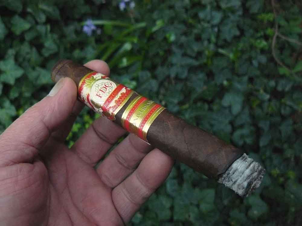 FLOR DE GONZALEZ 20TH ANNIVERSARY MADURO lighted